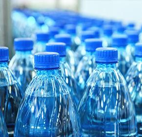 عملية ترشيح المياه المعدنية المعبأة في زجاجات